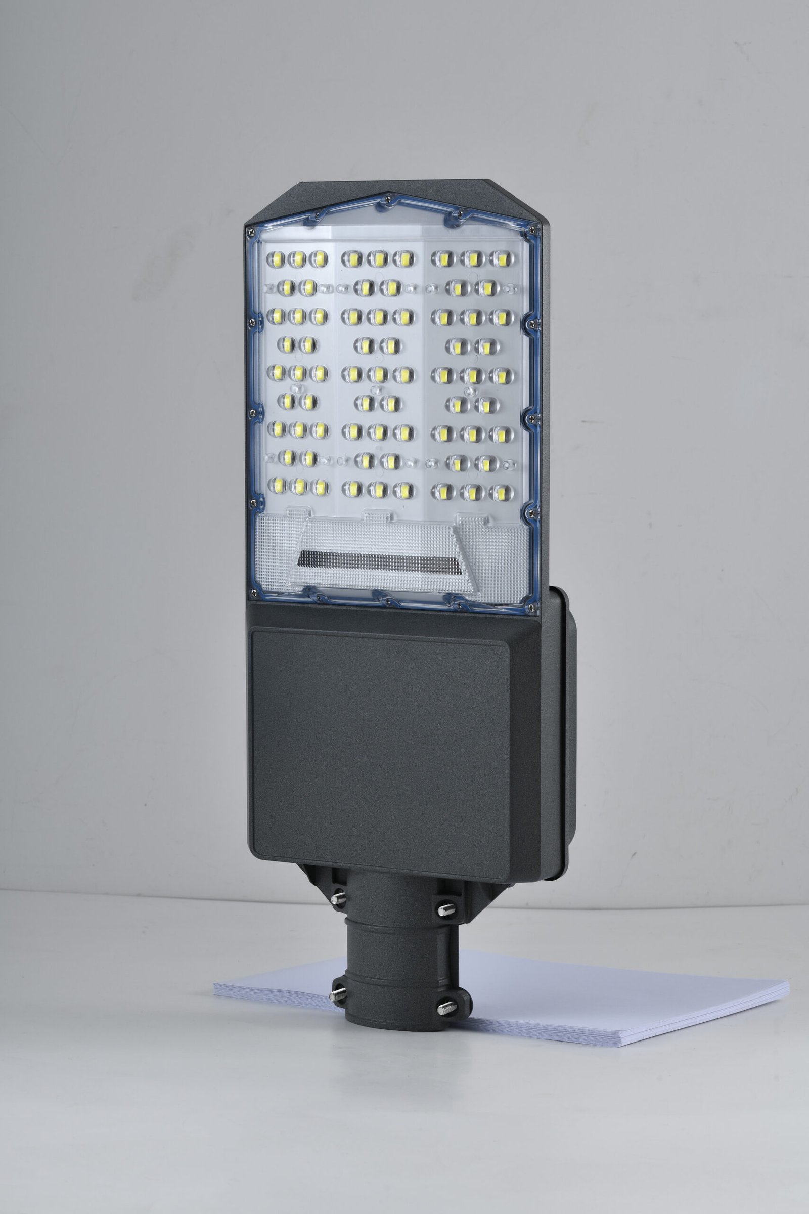Solar Semi Integrated Street Light 200W (Model might vary) - Image 5
